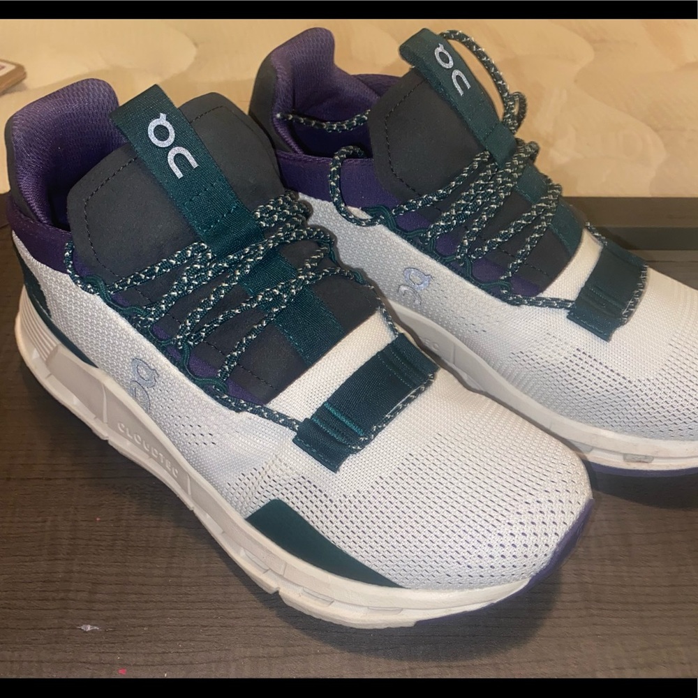 Women’s size 7.5 on cloud cloudnova’s